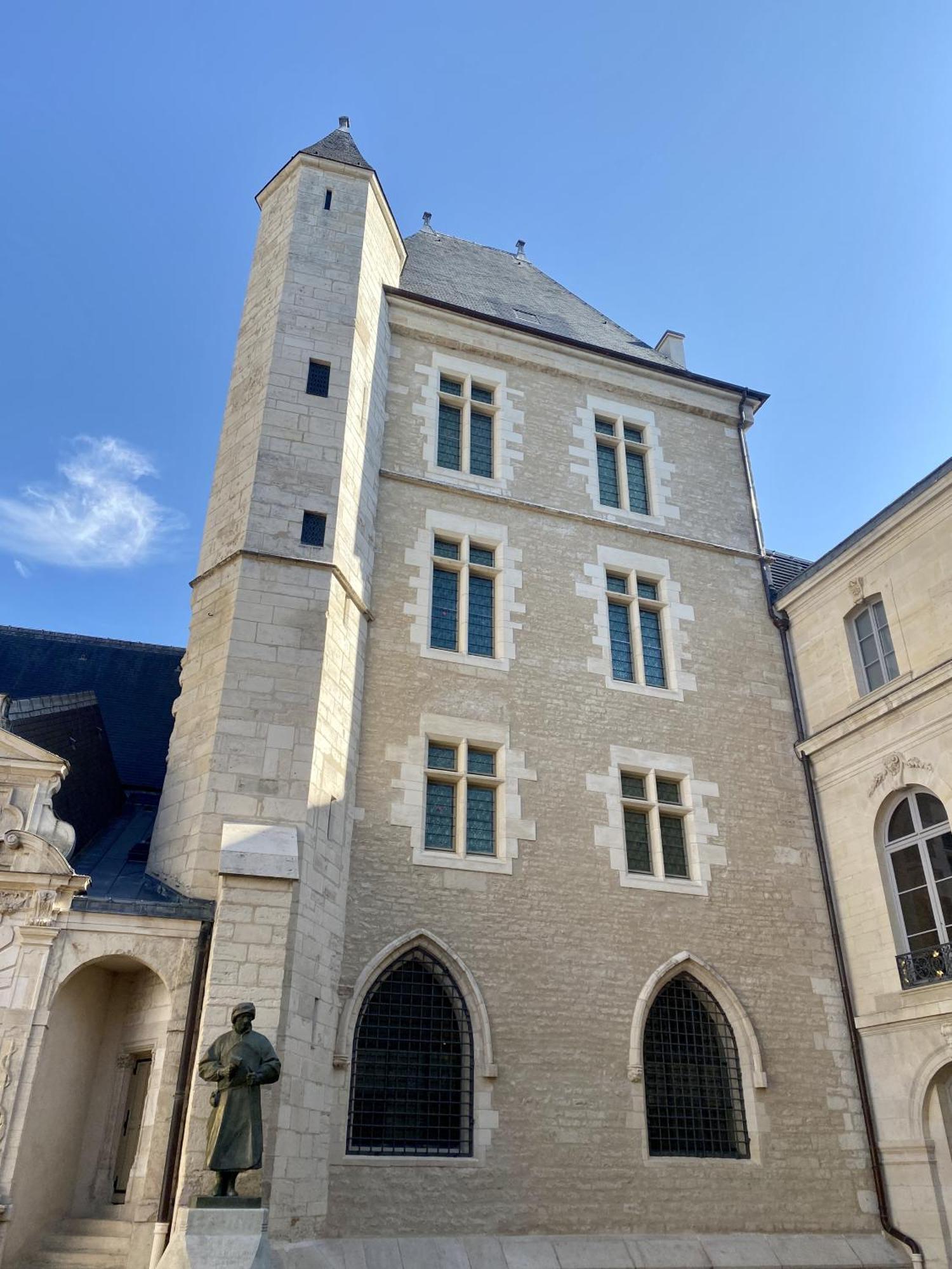 Le Rousseau - Appartement & Suite En Hypercentre Dijon Exterior photo